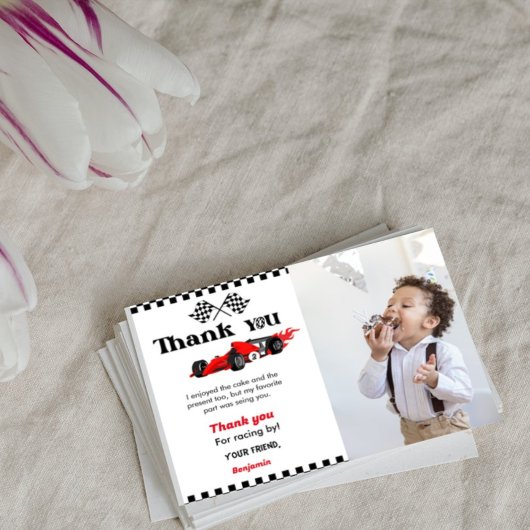 Twee snelle auto race boybirthday party dank u kaa kaart