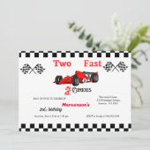 Twee snelle autojongens op de tweede verjaardag kaart (Staand voorkant)