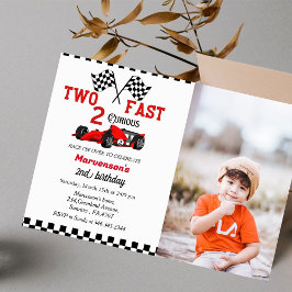 Twee snelle autojongens op de tweede verjaardag kaart