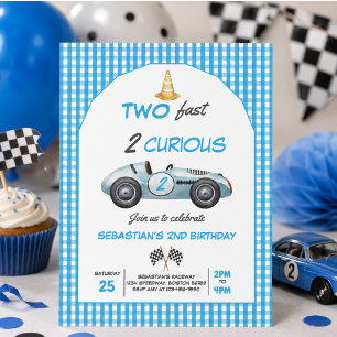 Twee snelle blauwe raceauto 2e verjaardagsuitnodig kaart