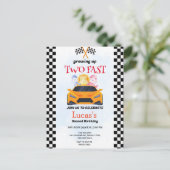 Twee snelle dinosaurus race auto 2e verjaardag par briefkaart (Staand voorkant)