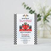 Twee snelle dinosaurus race auto 2e verjaardag par briefkaart (Staand voorkant)