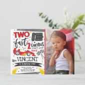 Twee snelle geboortecirkel op de tweede verjaardag kaart (Staand voorkant)