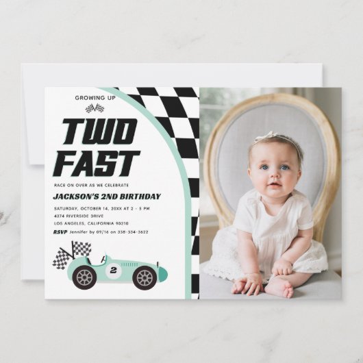 Twee snelle Groene Race Auto Verjaardagsfeestuitno Kaart (Voorkant)