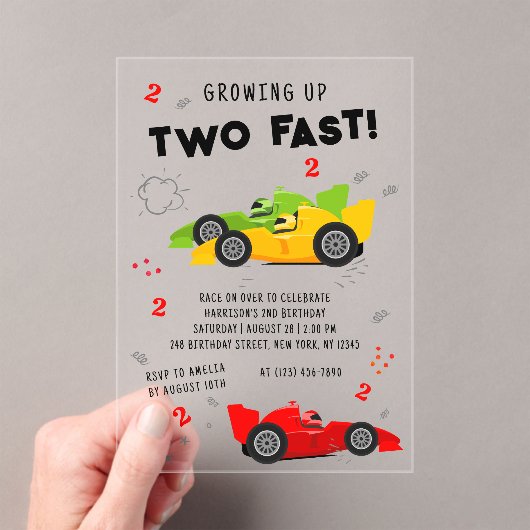 Twee snelle Kinder raceauto's van de tweede verjaa Acryl Uitnodigingen (Insitu (Draagbaar))