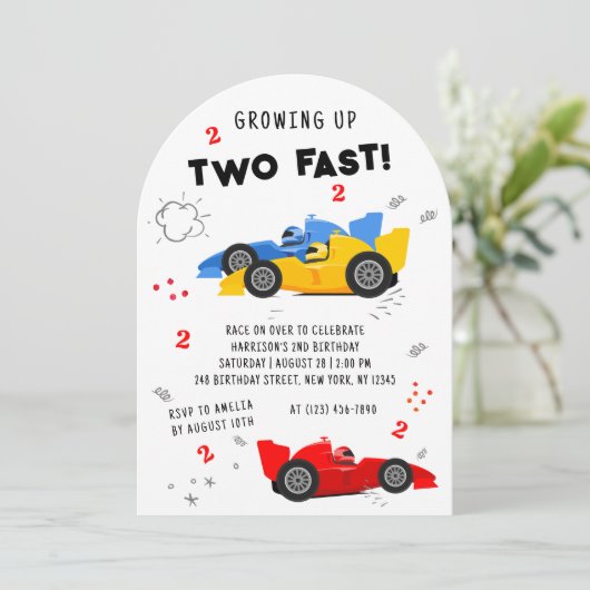 Twee snelle Kinder raceauto's van de tweede verjaa Kaart (Staand voorkant)