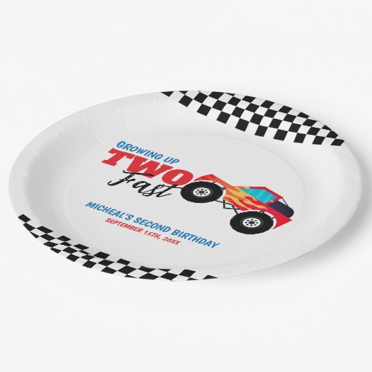 Twee snelle monstertruck 2e verjaardag papieren bordje (Gekanteld)