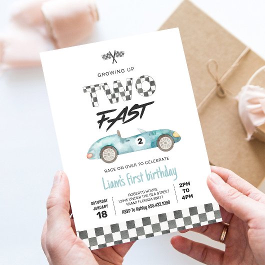 TWEE snelle  raceauto's 2e verjaardag Kaart