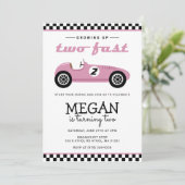 Twee snelle racewagens met 'Birthday' roze Kaart (Staand voorkant)