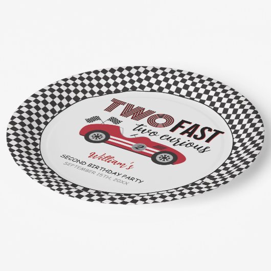 Twee snelle rode race auto tweede verjaardag papieren bordje (Gekanteld)
