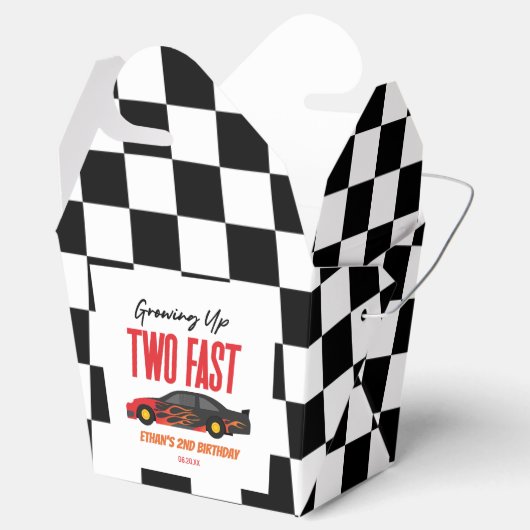 Twee snelle roodrazenkrans tweede verjaardag bedankdoosjes (Geopend)