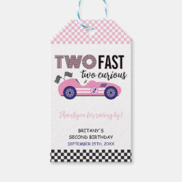 Twee snelle roze race auto tweede verjaardag cadeaulabel