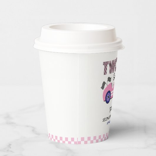 Twee snelle roze race auto tweede verjaardag papieren bekers (Rechts)