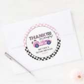 Twee snelle roze race auto tweede verjaardag ronde sticker (Envelop)