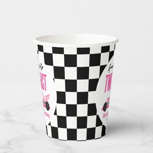 Twee snelle roze ritten tweede verjaardag papieren bekers (Links)