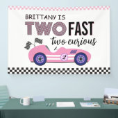 Twee snelle twee nieuwsgierige roze race auto verj spandoek (Beurs)