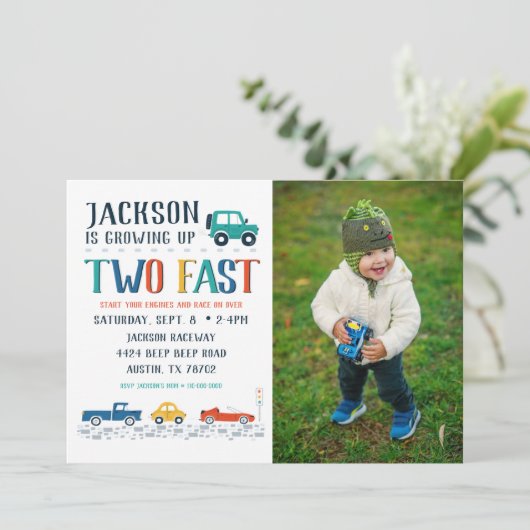 Twee snelle tweede verjaardag Foto-uitnodiging Kaart (Staand voorkant)