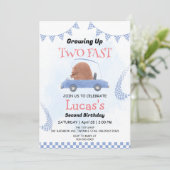 Twee snelle wilde oerwoud race auto 2e verjaardags kaart (Staand voorkant)