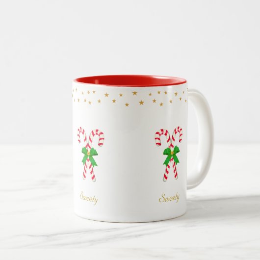 Twee snoepjes, gouden sterren en bewerkbare tekst tweekleurige koffiemok (Voorkant rechts)