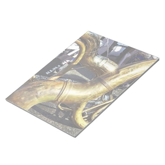 Twee sousafoons en drums notitieblok (Schuin)