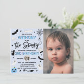 Twee Spooky. Boys Halloween 2e verjaardag Foto Kaart (Staand voorkant)