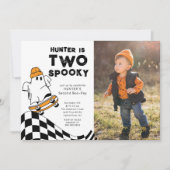 Twee Spooky Dude verjaardagsuitnodiging Kaart (Voorkant)