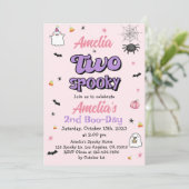 Twee Spooky Halloween Meisje 2e Verjaardag Uitnodi Kaart (Staand voorkant)
