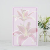 Twee Stargazer Lilies Stationery Briefpapier (Staand voorkant)