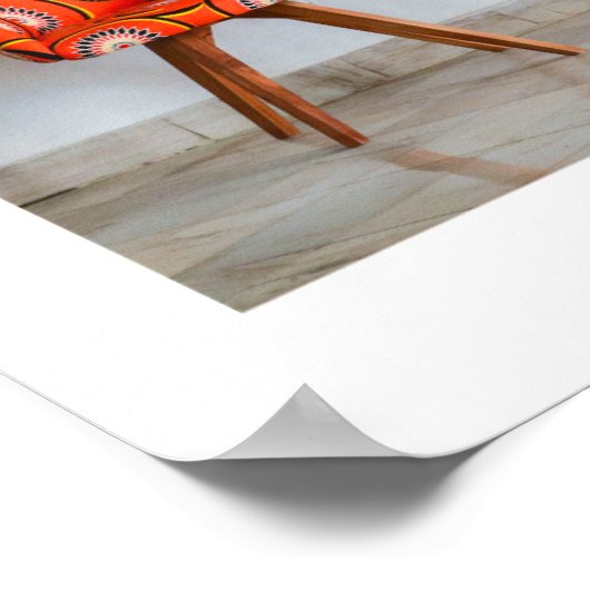 Twee stijlvolle stoelen met een tafel poster (Hoek)