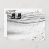 Twee stoelen begraven in sneeuw briefkaart (Voorkant / Achterkant)