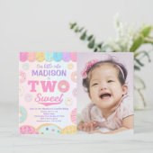 TWEE Sweet Rainbow Donut 2e verjaardag Foto Kaart (Staand voorkant)