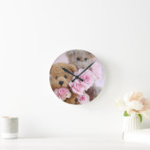 twee teddyberen die de klok rozen houden (Huis)