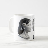 Twee tegengestelde hoofdelementen van hersenen en  koffiemok (Voorkant links)