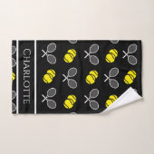 Twee Tennis Balls en White Rackets Pattern Black Handdoek (Handdoek)
