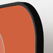 Twee Tons Oranje Pickleball Paddle met Naam (Links Detail)