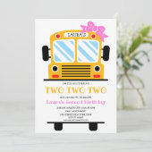 Twee Twee Twee Twee Schoolbus Meisje Verjaardagsfe Kaart (Staand voorkant)