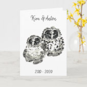 Twee uilkuikens vatten inktschilderij op kaart (Gele Bloem)