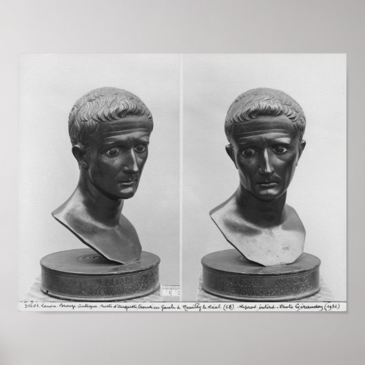 Twee uitzichten van een buste van keizer Augustus Poster (Voorkant)