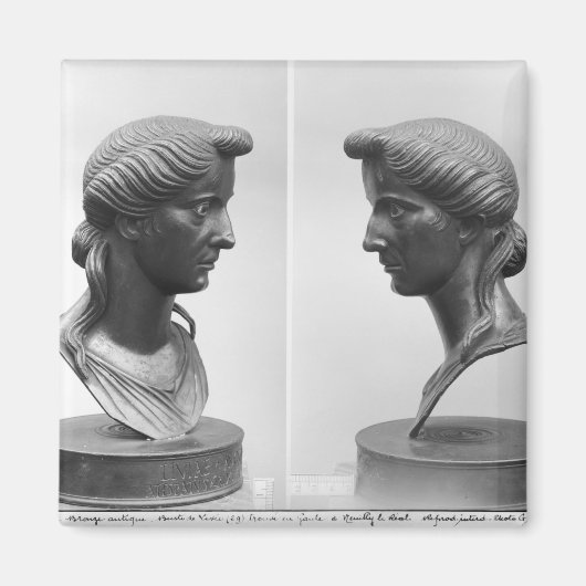 Twee uitzichten van een buste van Livia Magneet (Voorkant)