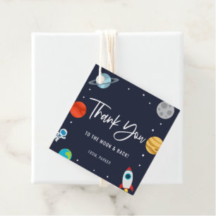 Twee van de 'Mon Space Theme Birthday Party' Dank Bedankjes Labels