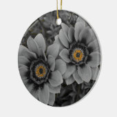 Twee van Eén Soort Keramisch Ornament (Links)