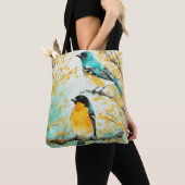 Twee vogels zittend op boomtak tote bag (Dichtbij)