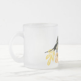 "Twee voor vreugde" Twee eksters met bloemenaccent Matglas Koffiemok