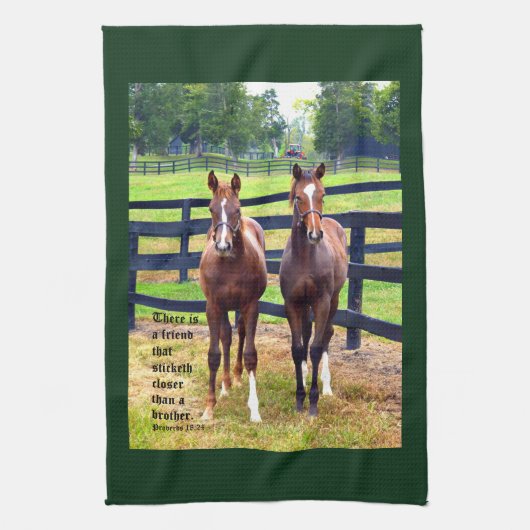 Twee Vrienden met Spreuken 18:24 Theedoek (Verticaal)