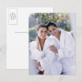 Twee vrouwen die badjassen dragen briefkaart (Voorkant / Achterkant)