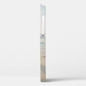 Twee vrouwen lopen naar de oceaan met surfen Case-Mate iPhone case (Achterkant / Links)