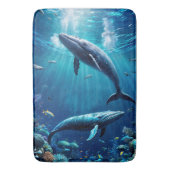 Twee walvissen zwemmen tussen tropische vissen badmat (Voorkant Verticaal)