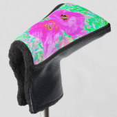 Twee warme roze plum Crazy Hibiscus op Lime Green Golfheadcover (3/4 voorkant)