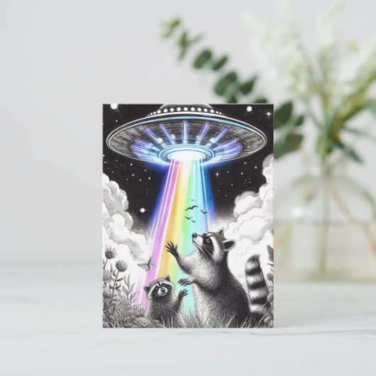 Twee Wasberen en Regenboog UFO in wilde bloemenwei Briefkaart (Staand voorkant)