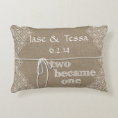 Twee werden één bruiloft accent kussen (Voorkant)